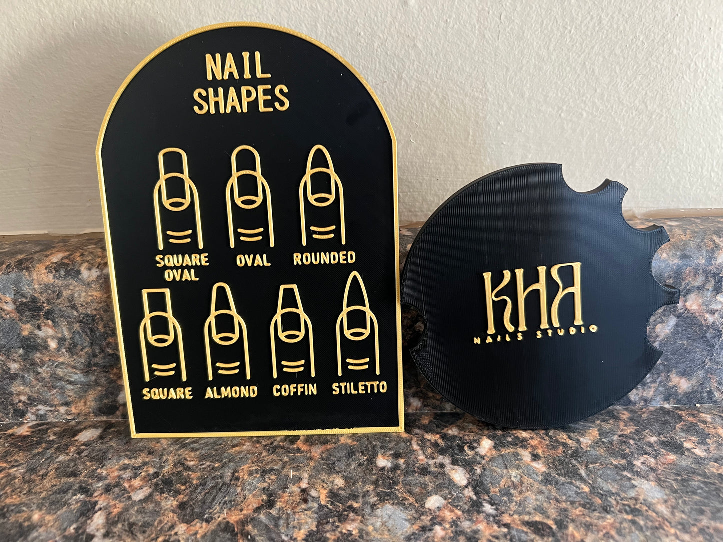 The Luxe Nail Suite Set
Custom Logo Plaque + Nail Shapes Consultation Board